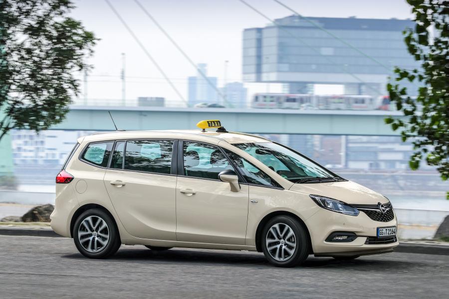  Opel Zafira Taxi (C) 2016 года  (фото 3 из 4)